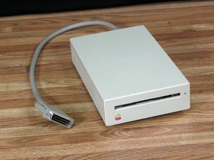 The 800K external floppy drive