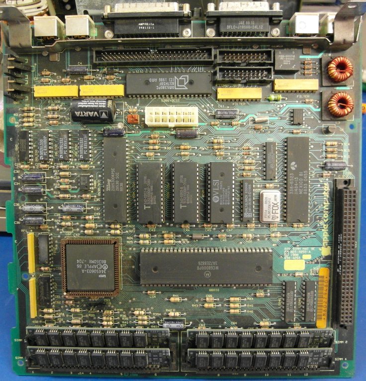 The Macintosh SE motherboard sporting an expansion slot on the right